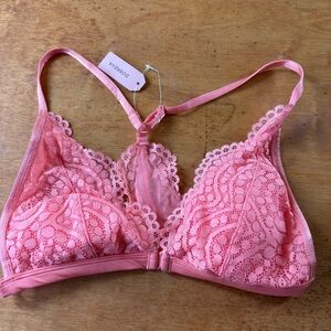Dobreva L NWT Pink Bralette Lace butterfly back Bra removable pads